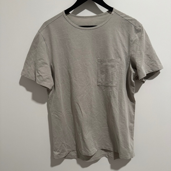 lululemon woven style t-shirt - m/l - Picture 1 of 1